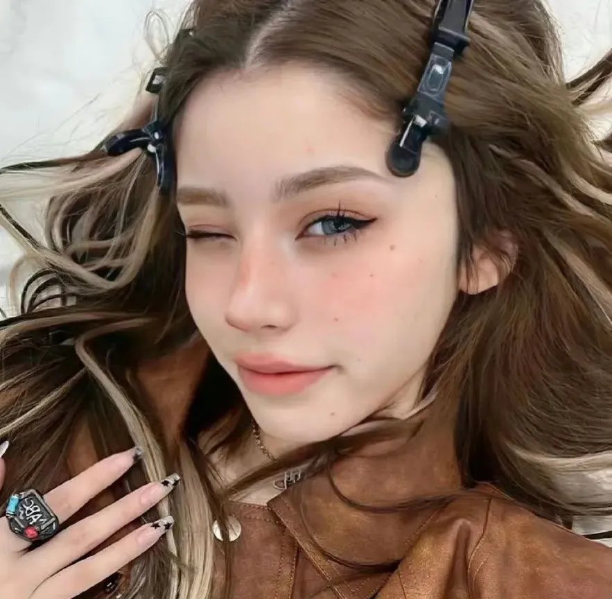 于烈火中昂扬前行